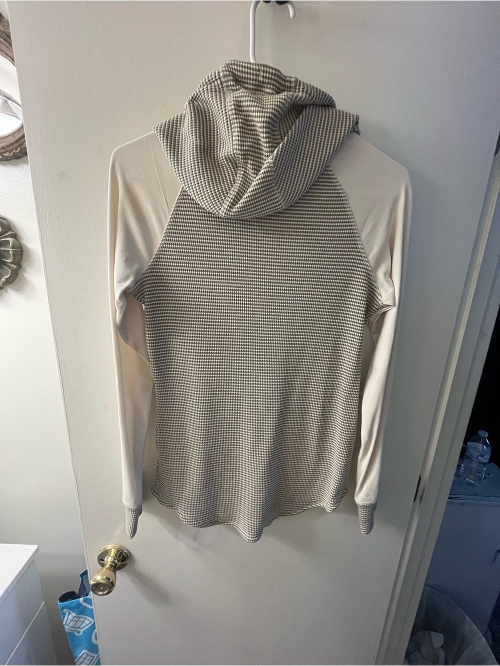Columbia Light Tan/Cream Hooded Long-Sleeve Women's Top - Picture 3 of 6